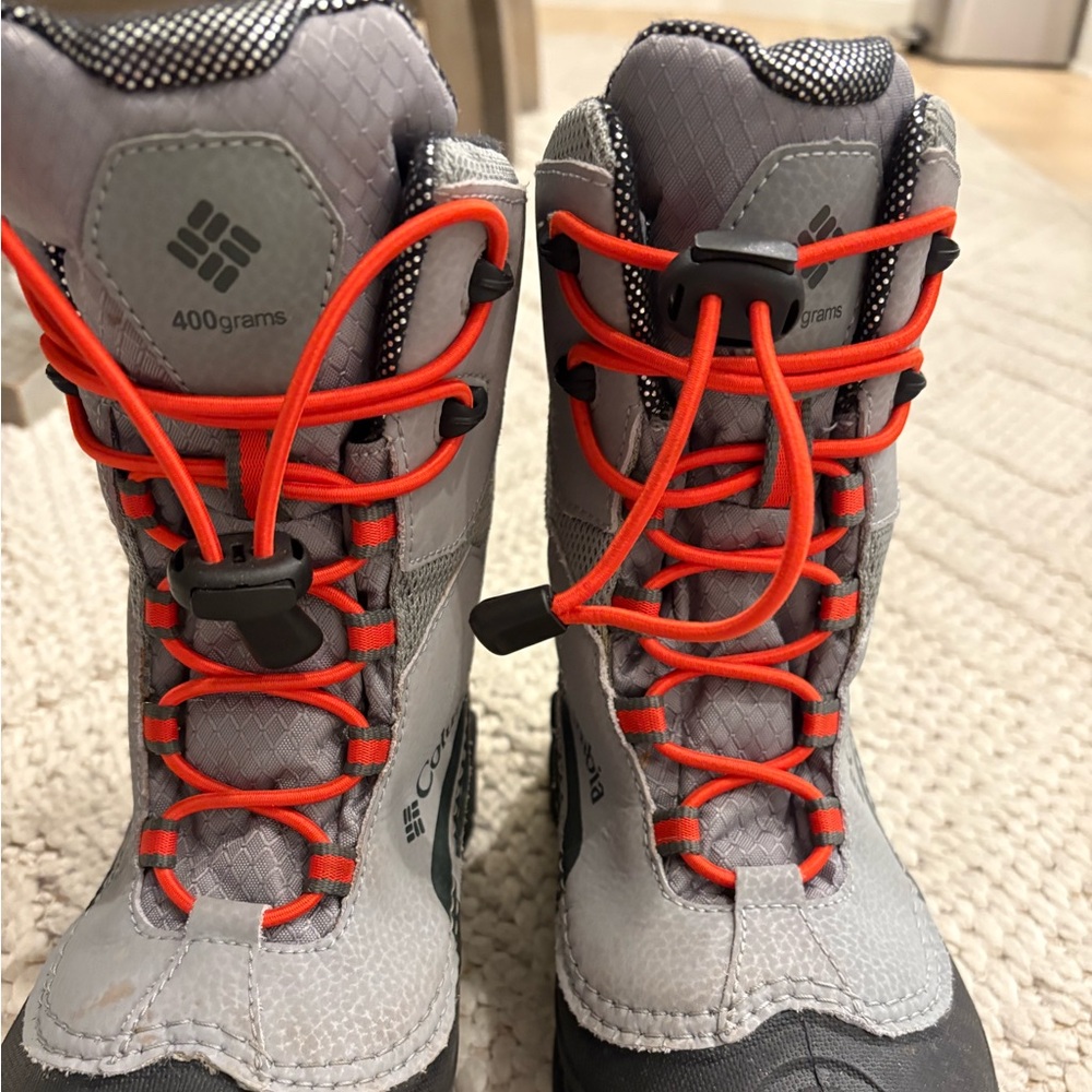 Boys Columbia Boots Size 3